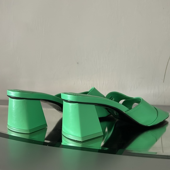 ZARA Mid Height Block Heel Sandals Size 9 (EU 40) Green - Picture 9 of 16